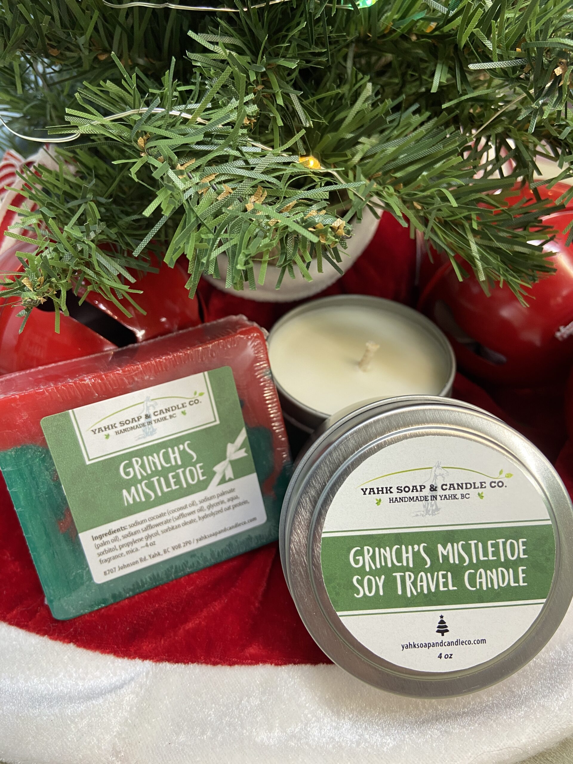 Soy Travel Candle - Grinch's Mistletoe Christmas - Image 2