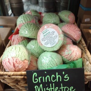 Grinch's Mistletoe Bubble Scoops